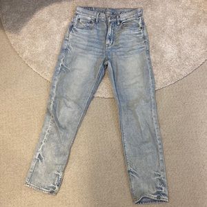 american eagle light wash jeans